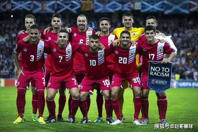 意甲-吉鲁传射约维奇破门 AC米兰3-2弗罗西诺内
